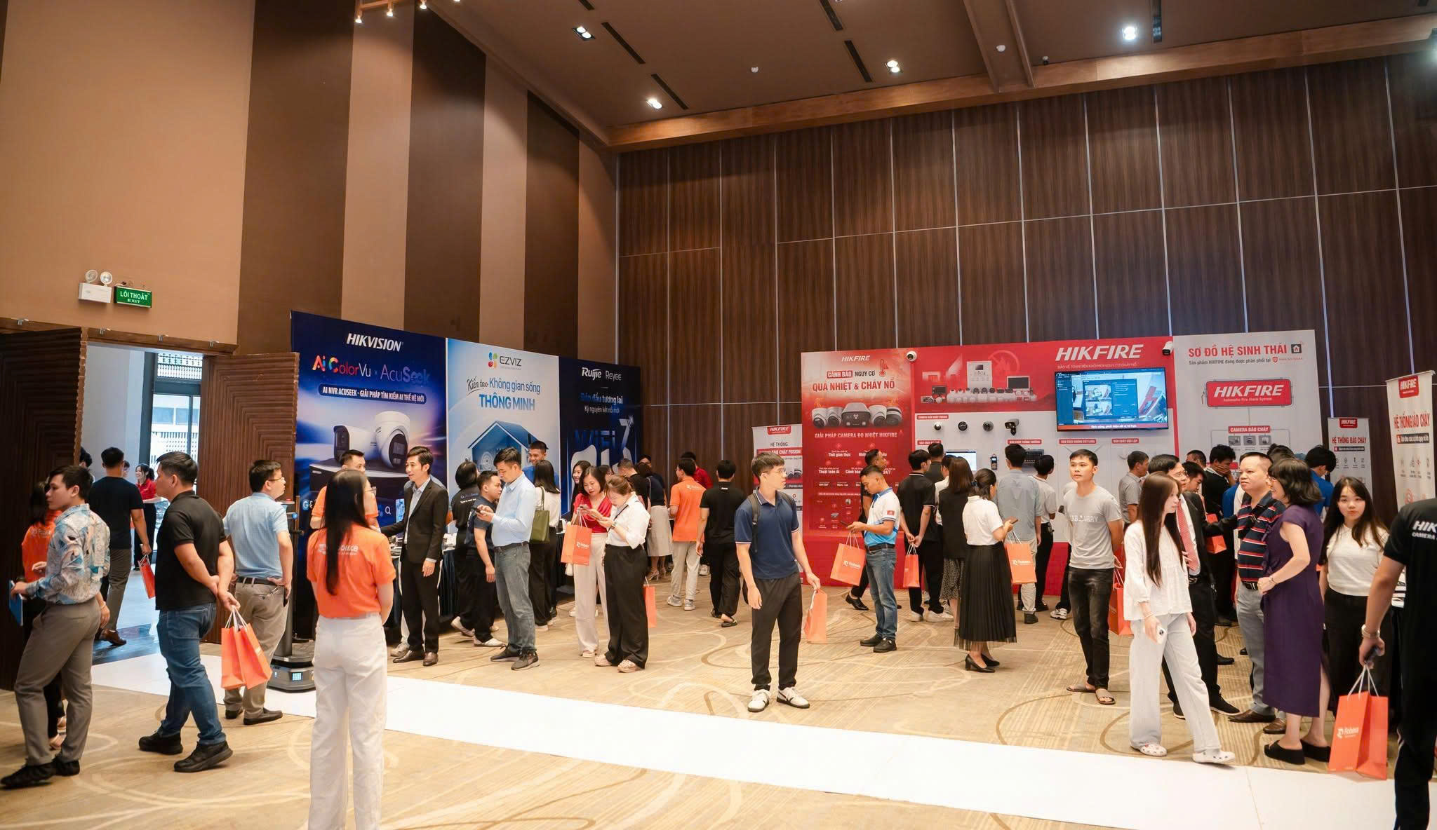 Hệ sinh thái sản phẩm Nhà An Toàn